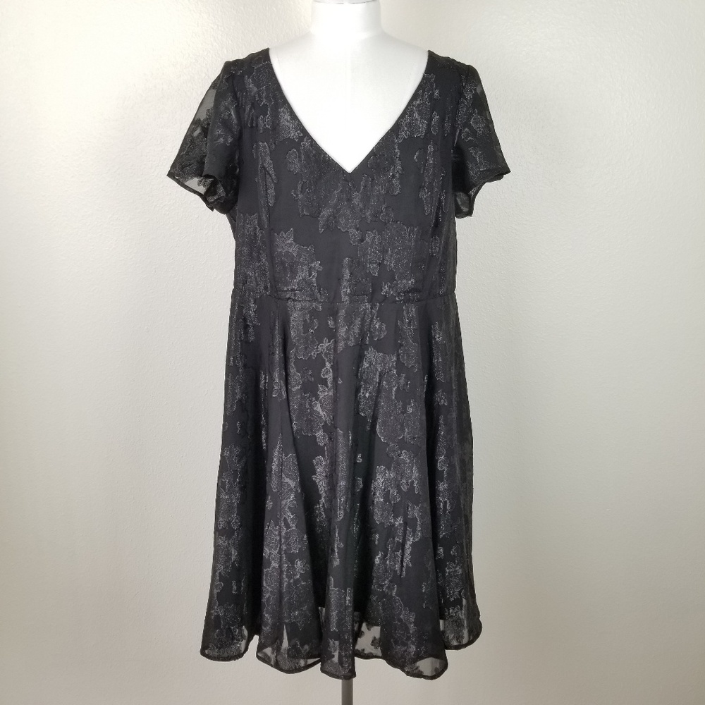 Torrid Black Floral Sparkly Dress Cap Sleeve 14